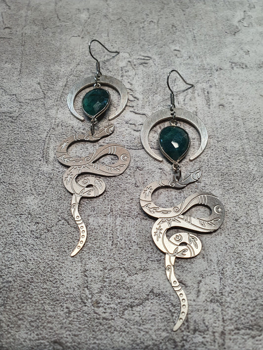 Silver Snakes Emerald