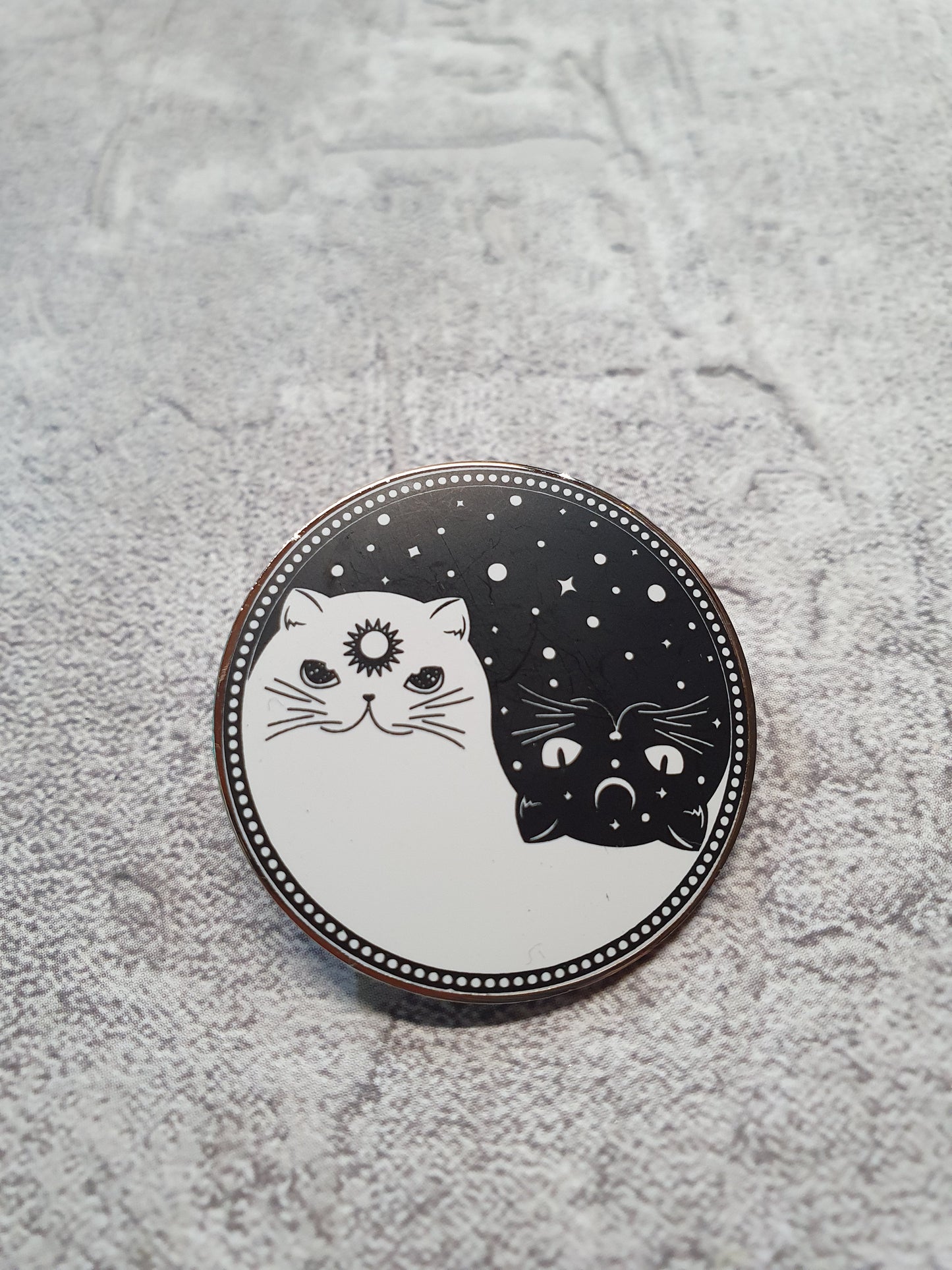 Yin Yang Kitty Pin