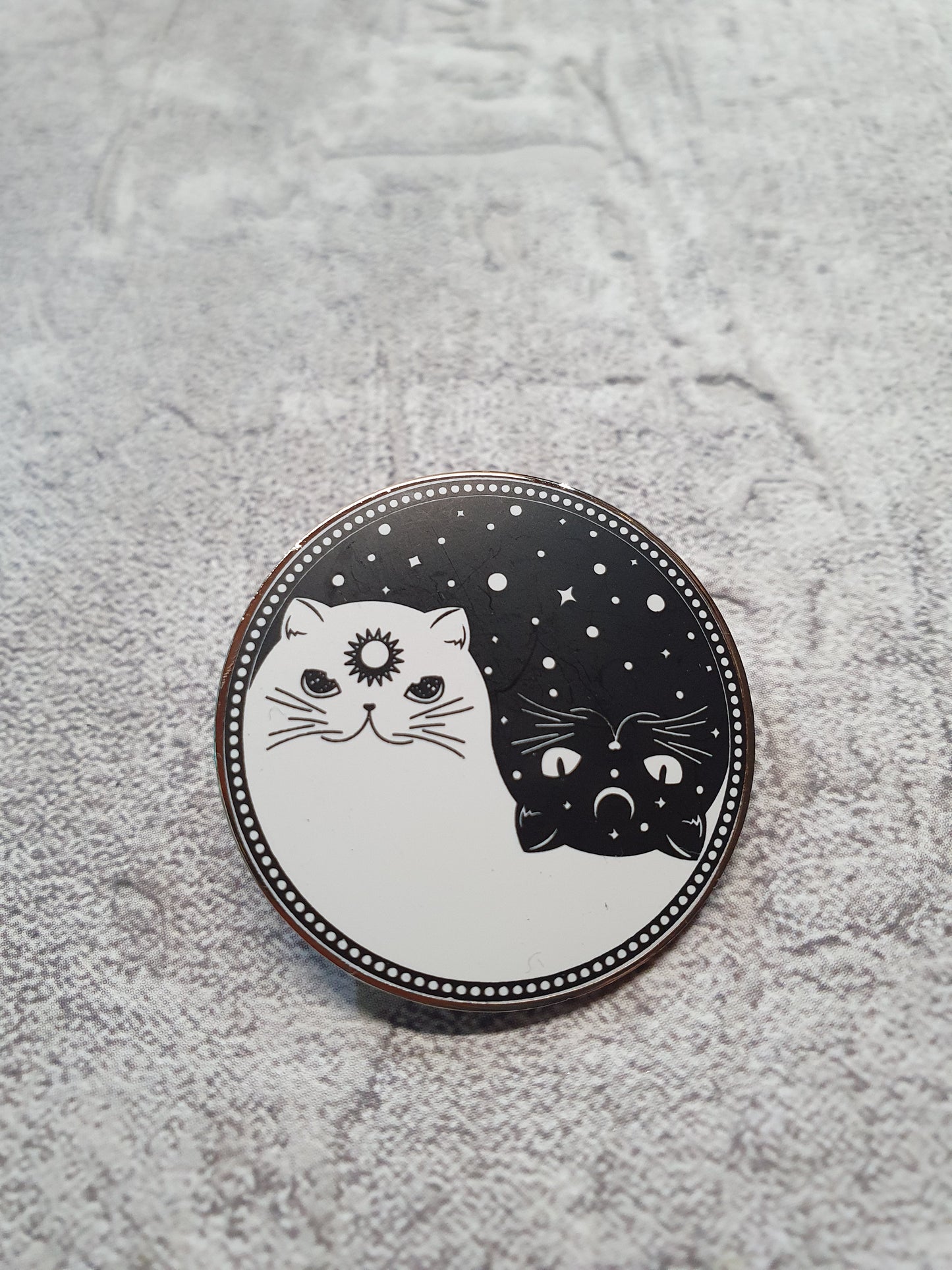 Yin Yang Kitty Pin